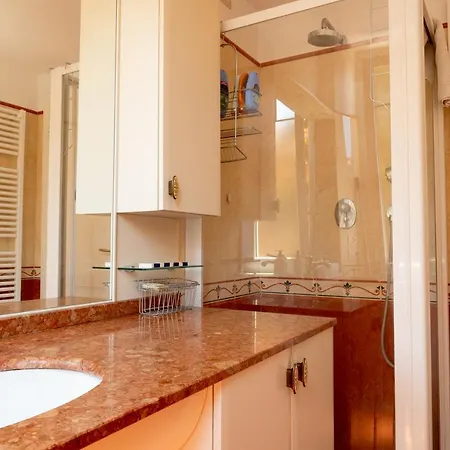 Borghese Magnolia Apartman *